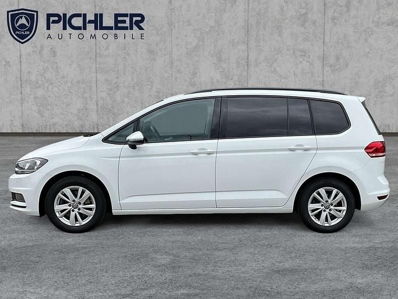 Gebraucht VW Touran Comfortline 150 PS (110 kW) 2022 Weiss  normal Van / Kleinbus