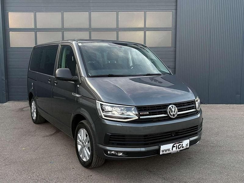 Grau Gebraucht 2019 VW Multivan Trendline Van | € 39.990 (Fairer Preis) - Bild 1/4