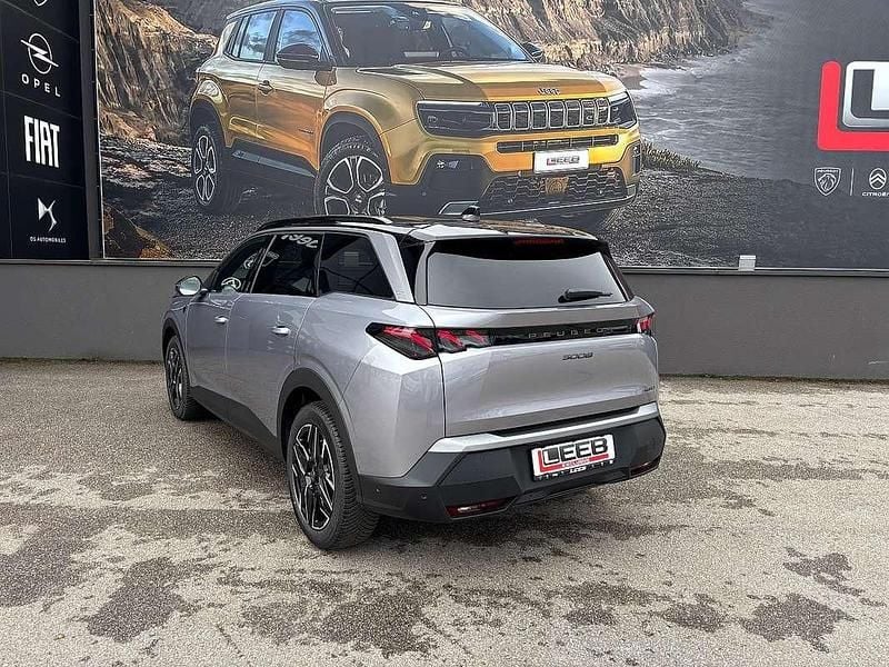 Neu Peugeot 5008 GT 146 PS (107 kW) 2025 Grau Van / Kleinbus