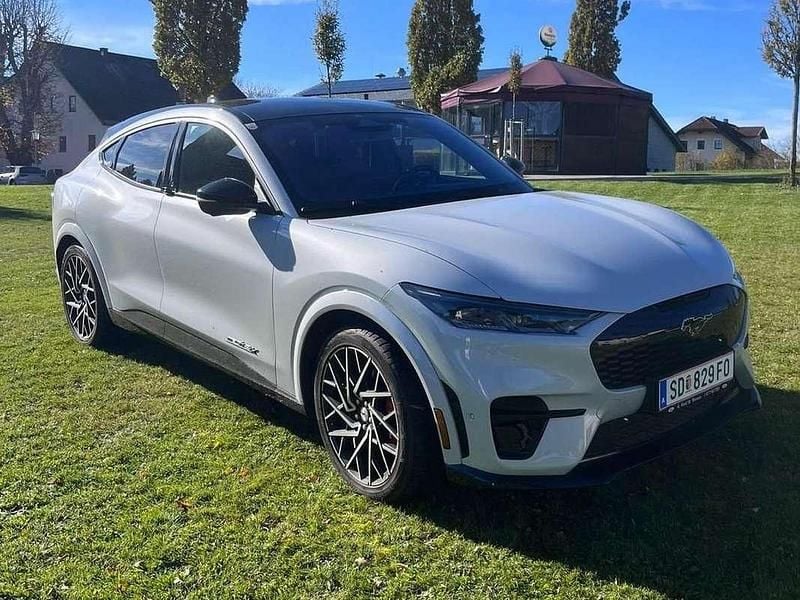 Gebraucht Ford Mustang Mach-E GT 358 kW (487 PS) 2022 Weiß SUV
