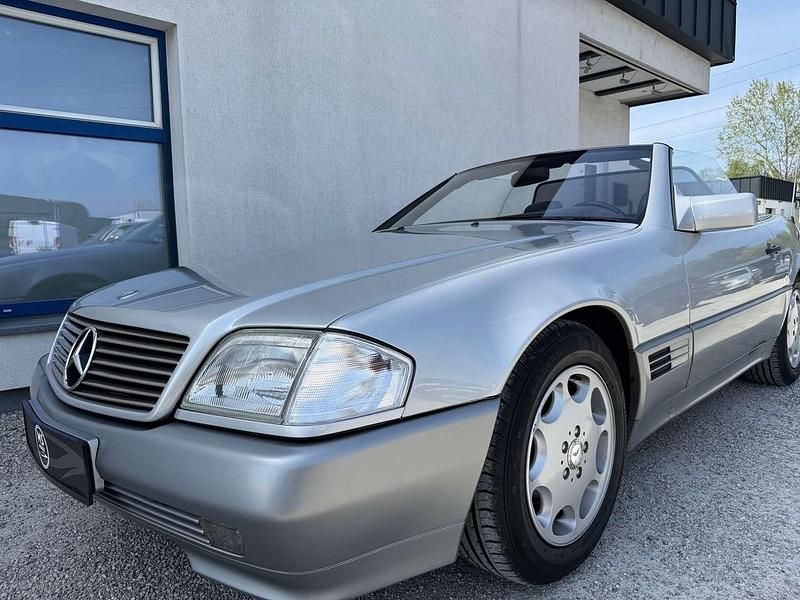 Silber Gebraucht 1992 Mercedes SL300 Cabrio | € 12.900 - Bild 1/4