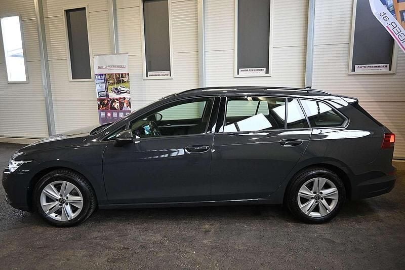 Gebraucht VW Golf VIII Life 116 PS (85 kW) 2022 Grau Kombi