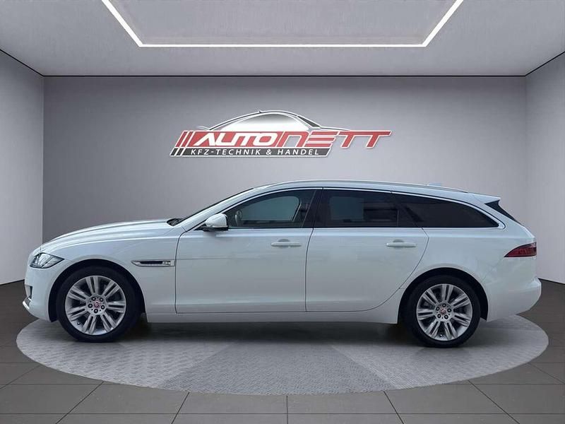 Gebraucht Jaguar XF Sportbrake Prestige 180 PS (132 kW) 2018 Weiß Kombi