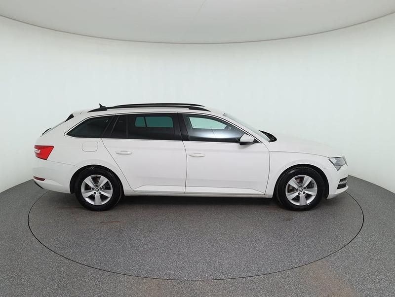 Gebraucht Skoda Superb Ambition 150 PS (110 kW) 2020 Weiß Kombi