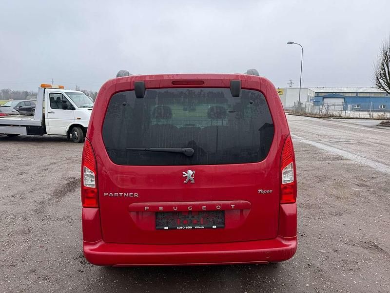 Gebraucht Peugeot TePee Tendance 90 PS (66 kW) 2012 Kombi