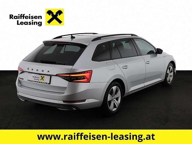 Gebraucht Skoda Superb SportLine 150 PS (110 kW) 2022 Silber Kombi