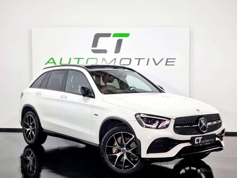 Weiß Gebraucht 2020 Mercedes GLC300 AMG line SUV | € 38.900 (Teuer) - Bild 1/4