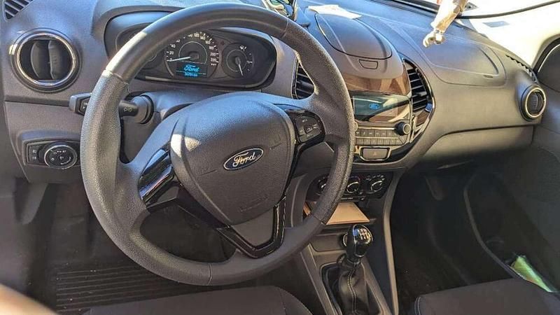 Gebraucht Ford Ka Trend 86 PS (63 kW) 2019 Silber Limousine