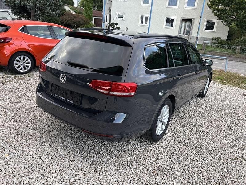 Gebraucht VW Passat Comfortline 150 PS (110 kW) 2018 Kombi