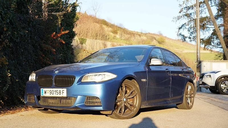 Gebraucht BMW M550 M Sport 381 PS (280 kW) 2012 Blau Limousine
