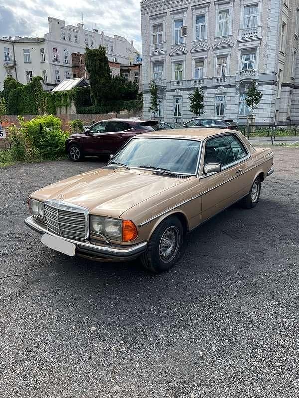 Gebraucht Mercedes 280 185 PS (136 kW) 1984 Gold Coupé
