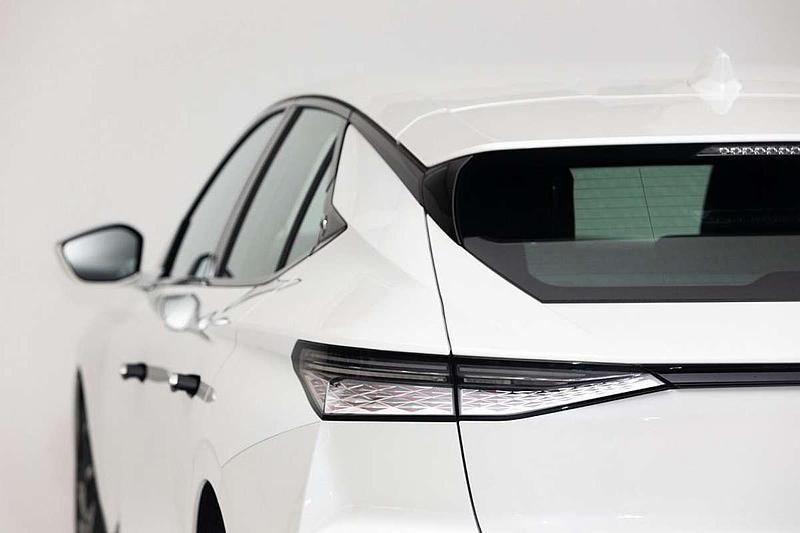 Gebraucht DS Automobiles DS4 Performance 131 PS (96 kW) 2024 Weiß Kombi