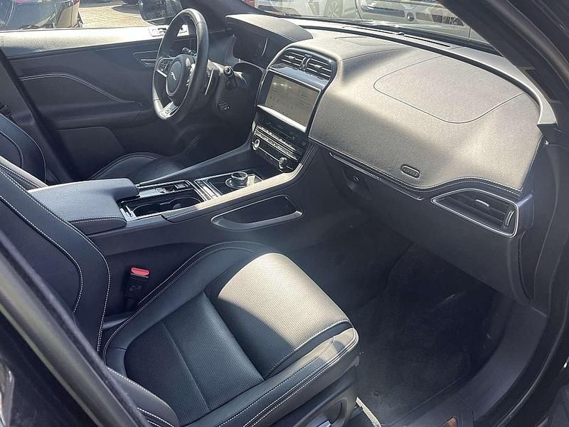 Gebraucht Jaguar F-Pace R-Sport 179 PS (131 kW) 2020 Schwarz SUV