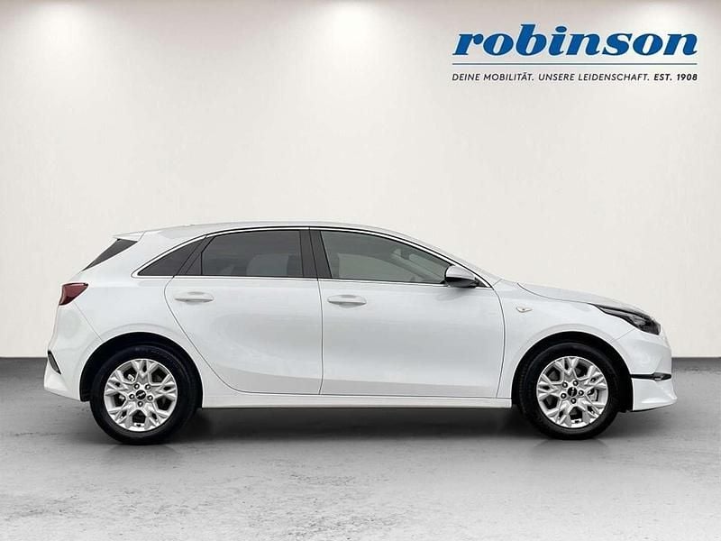 Gebraucht Kia Ceed Silver 101 PS (74 kW) 2025 Weiß Kleinwagen