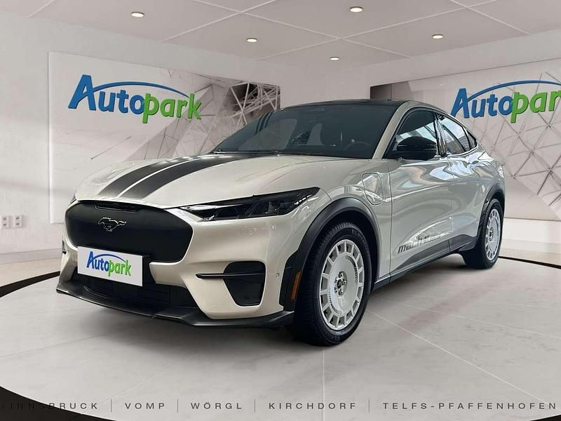 Weiß Gebraucht 2025 Ford Mustang Mach-E GT SUV | € 72.990 (Teuer) - Bild 1/4