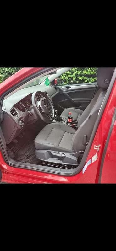 Gebraucht VW Golf VII 90 PS (66 kW) 2015 Rot Limousine