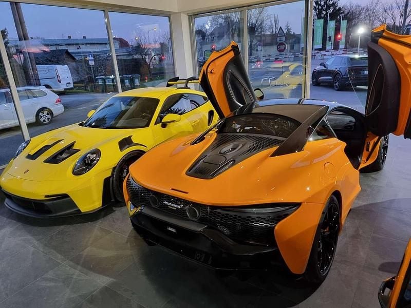 Gebraucht McLaren Artura 700 PS (514 kW) 2024 Orange Coupé