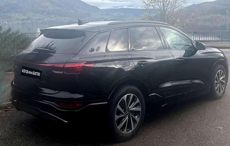 Gebraucht Audi Q6 e-tron Business 284 kW (387 PS) 2024 Schwarz SUV