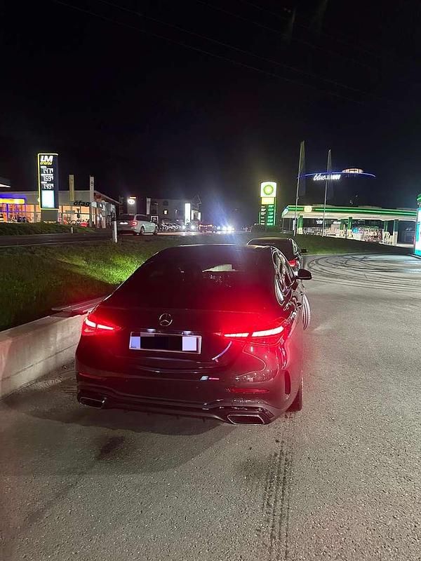 Gebraucht Mercedes C300 258 PS (189 kW) 2023 Limousine