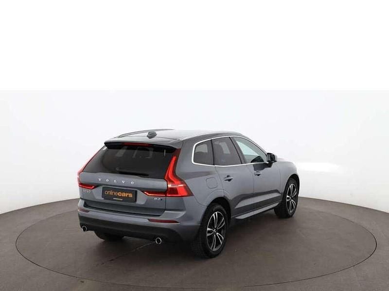 Gebraucht Volvo XC60 Momentum 197 PS (144 kW) 2020 Grau SUV