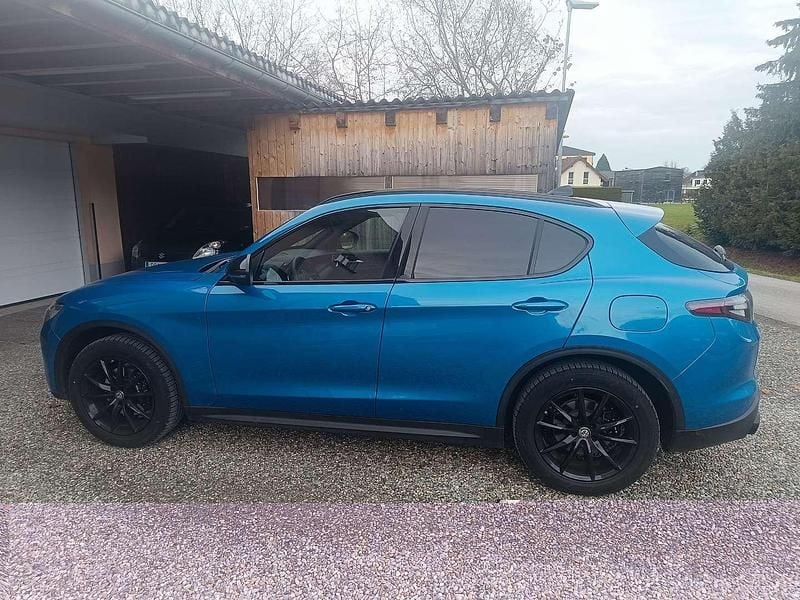 Gebraucht Alfa Romeo Stelvio Tech Edition 280 PS (205 kW) 2019 Blau SUV