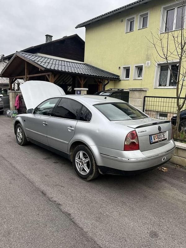 Gebraucht VW Passat 131 PS (96 kW) 2002 Limousine