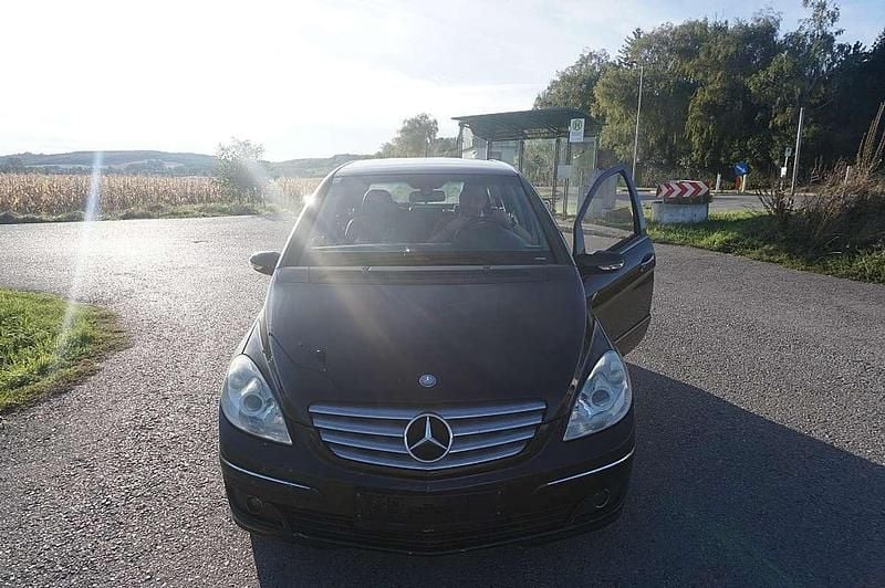 Gebraucht Mercedes B180 109 PS (80 kW) 2005 Schwarz Van / Kleinbus
