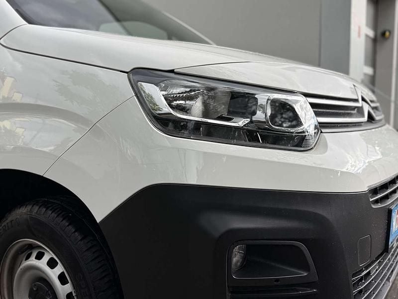 Gebraucht Citroën Berlingo Comfort 75 PS (55 kW) 2019 Weiß Van / Kleinbus