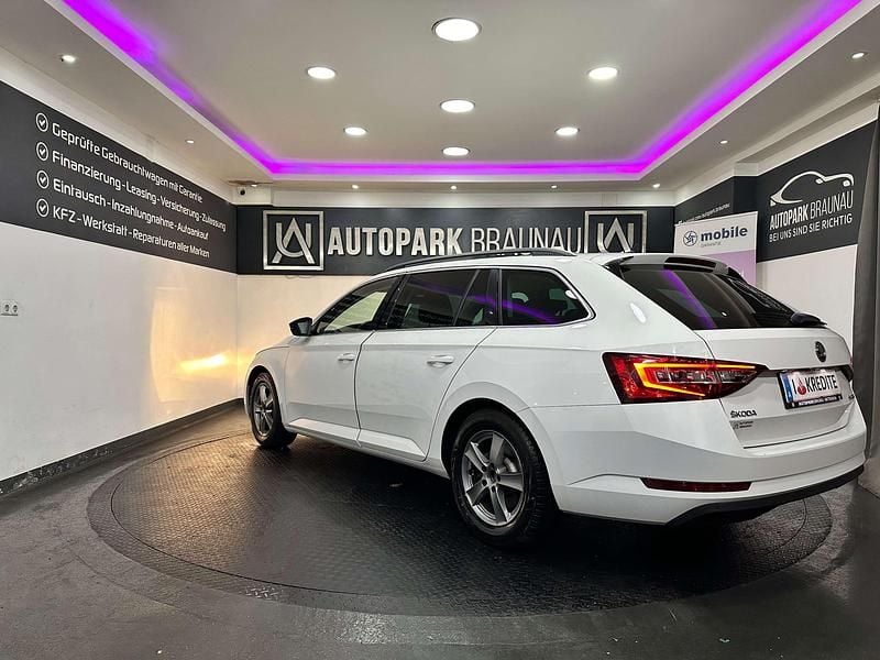 Gebraucht Skoda Superb Ambition 150 PS (110 kW) 2016 Weiß Kombi