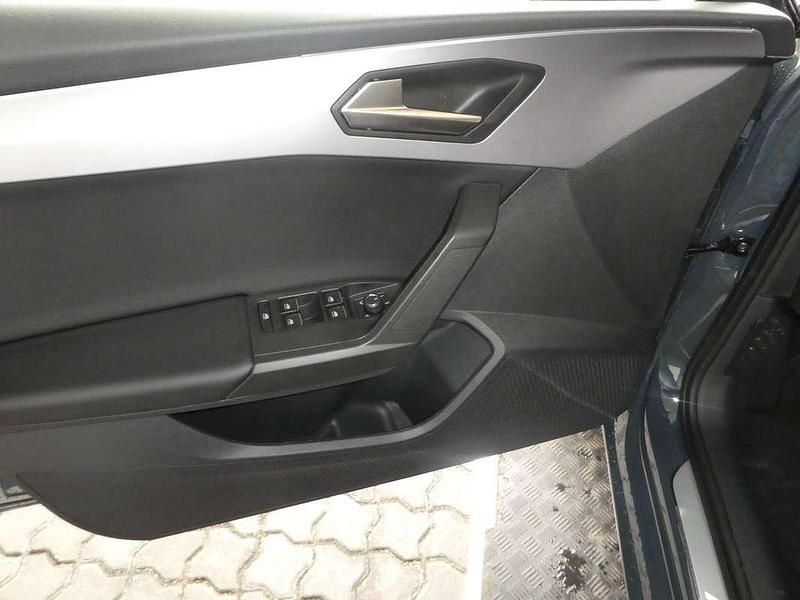 Neu Seat Leon FR 116 PS (85 kW) 2025 Blau Limousine