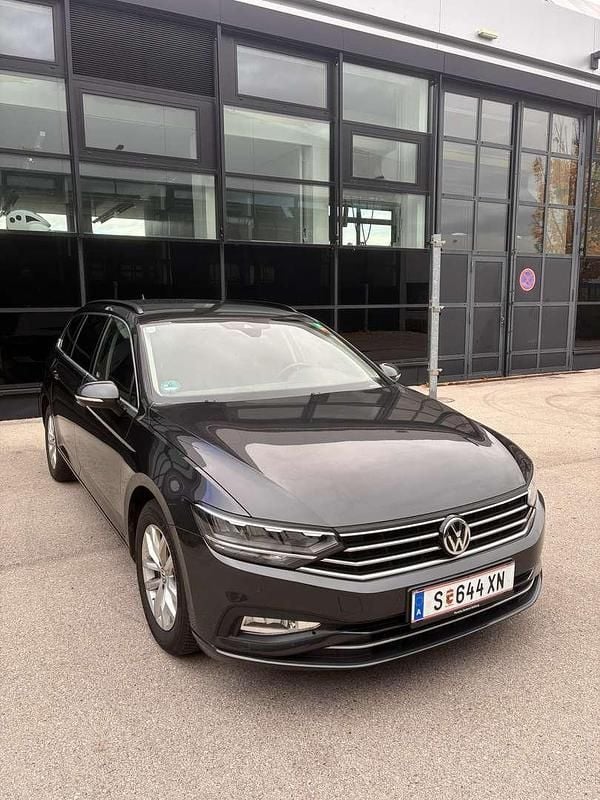Gebraucht VW Passat Trendline 150 PS (110 kW) 2019 Limousine
