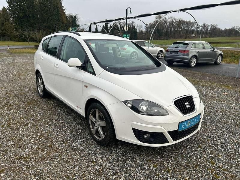 Weiß Gebraucht 2013 Seat Altea XL Copa Van / Kleinbus | € 3.600 (Superpreis) - Bild 1/4
