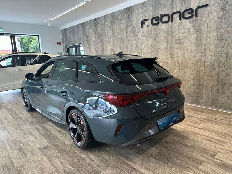 Gebraucht Cupra Leon 150 PS (110 kW) 2024 Blau Kombi