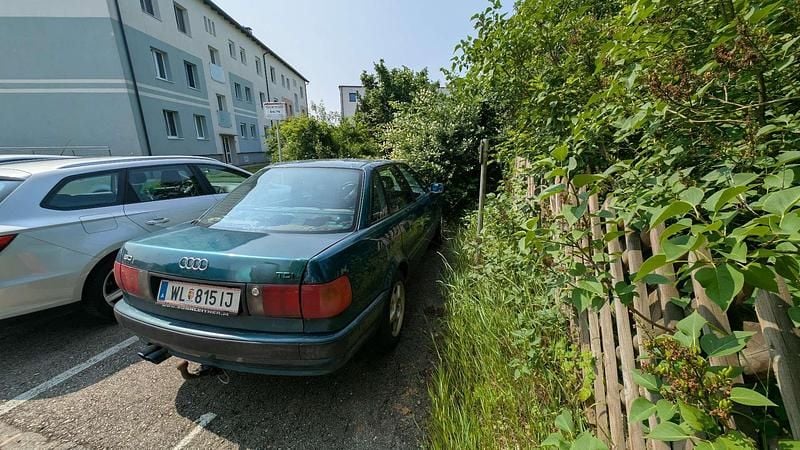 Grün Gebraucht 1994 Audi 80 Limousine | € 500 - Bild 1/4