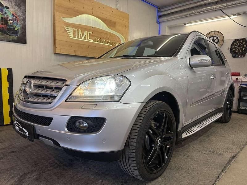 Gebraucht Mercedes ML320 224 PS (164 kW) 2007 Silber SUV