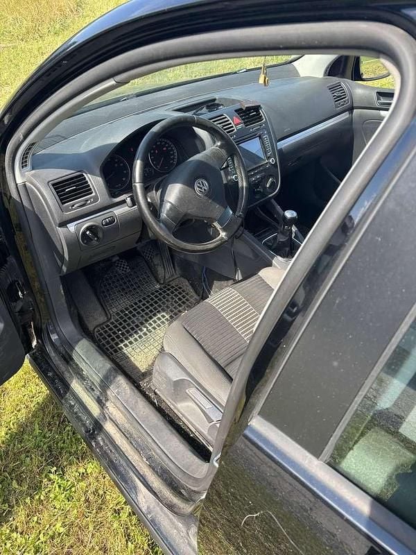 Gebraucht 2009 VW Golf VI Trendline Limousine | € 1.950 (Superpreis) - Bild 1/4