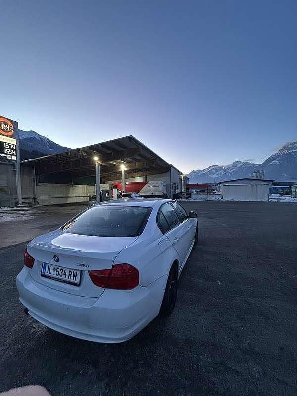 Gebraucht BMW 318 143 PS (105 kW) 2010 Limousine