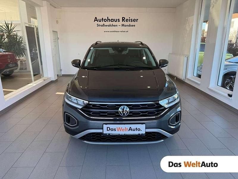 Grau Neu 2025 VW T-Roc SUV | € 28.890 (Guter Preis) - Bild 1/4