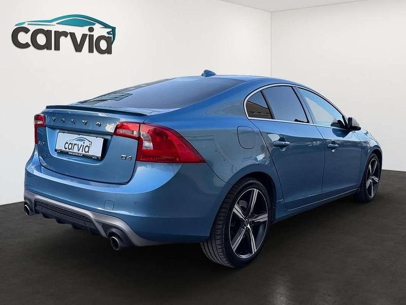 Gebraucht Volvo S60 R-Design Kinetic 190 PS (139 kW) 2016 Blau Limousine