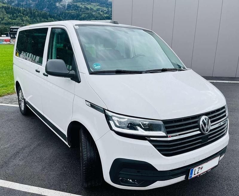 Gebraucht VW Multivan Trendline 150 PS (110 kW) 2021 Weiß Van