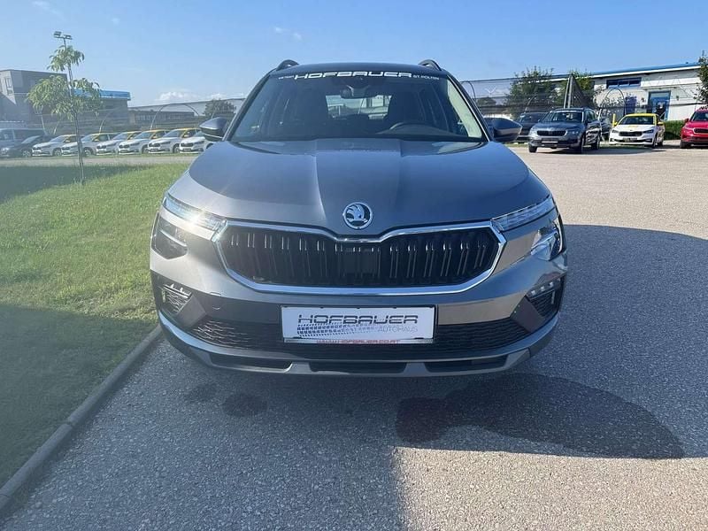Grau Neu 2025 Skoda Kamiq Essence SUV | € 28.480 (Guter Preis) - Bild 1/4