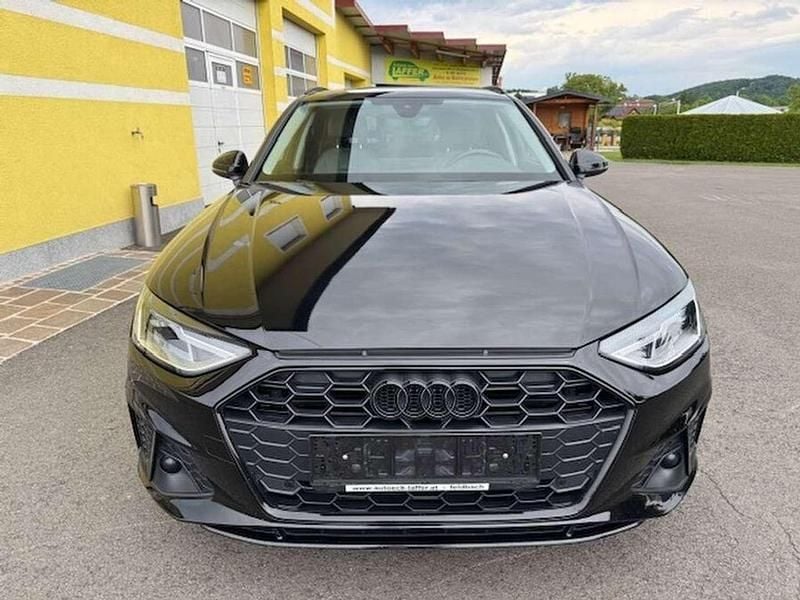 Gebraucht Audi A4 Basis 163 PS (119 kW) 2021 Schwarz Kombi