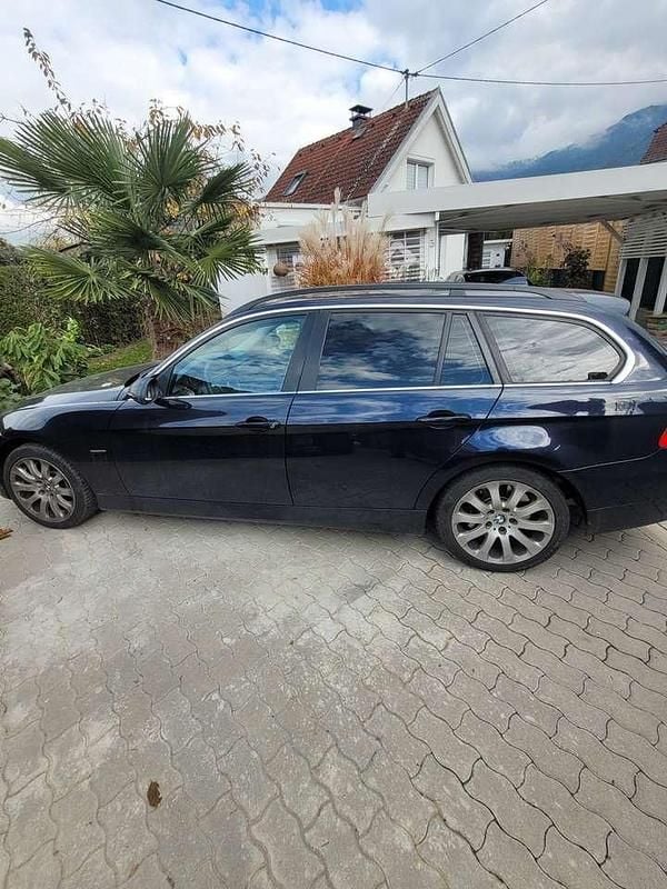 Blau Gebraucht 2008 BMW 325 Kombi | € 5.000 (Fairer Preis) - Bild 1/4