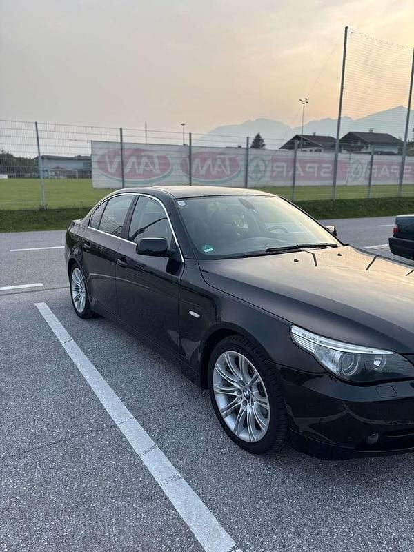 Gebraucht BMW 523 Advantage 177 PS (130 kW) 2007 Schwarz Limousine