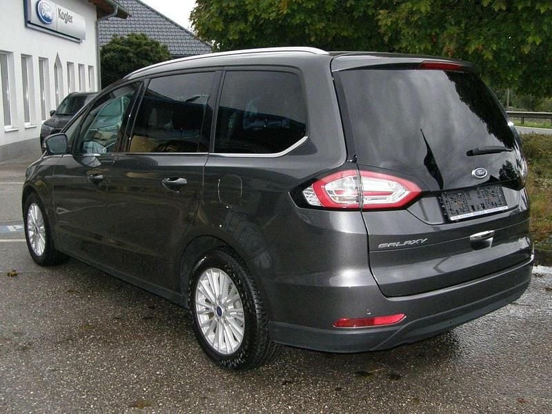 Gebraucht Ford Galaxy Titanium 150 PS (110 kW) 2017 Grau Van / Kleinbus