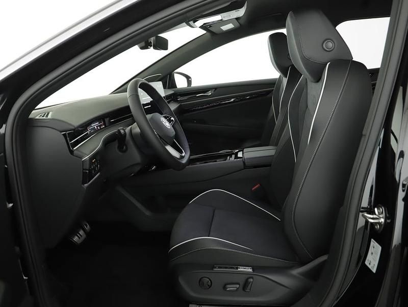 Schwarz metallic Neu 2025 VW ID.7 Pro Kombi | € 49.980 (Guter Preis) - Bild 1/4