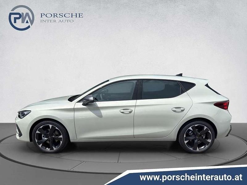 Gebraucht Cupra Leon 150 PS (110 kW) 2025 Hellgrau  metallic Limousine