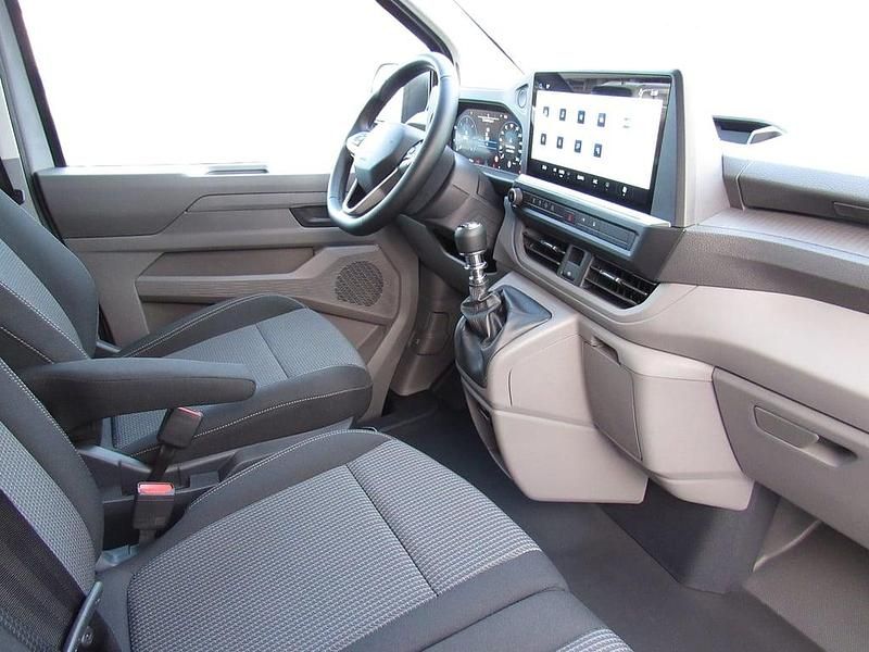 Gebraucht VW Caravelle 150 PS (110 kW) 2026 Dunkelgrau  normal Van / Kleinbus