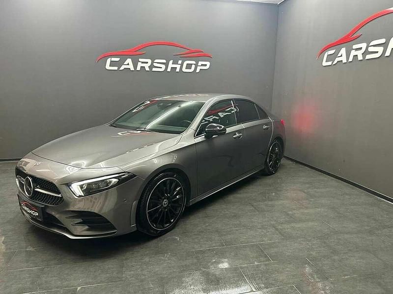 Gebraucht Mercedes A180 AMG line 116 PS (85 kW) 2019 Grau Limousine