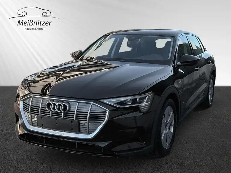 Schwarz normal Gebraucht 2022 Audi e-tron SUV | € 32.450 (Superpreis) - Bild 1/4